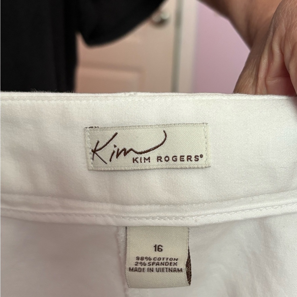 Kim Rogers Classic Capri White Pants - Picture 3 of 3